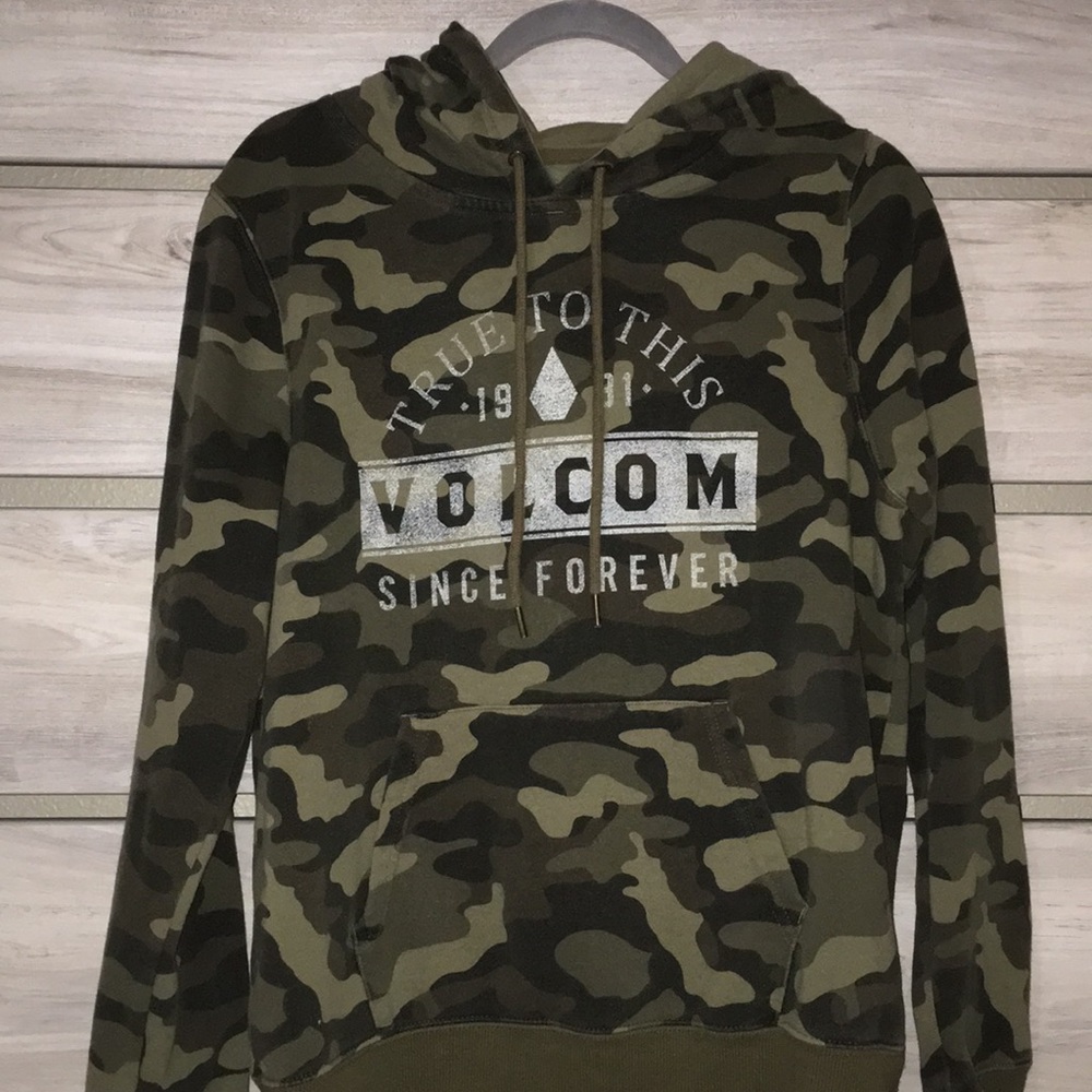 Camo Volcom Hoodie Large